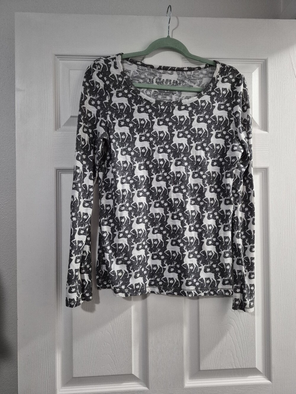 Aeropostale Black and White Long Sleeve Reindeer Print Tee